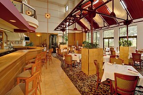 Four Points by Sheraton St. Catharines Niagara Suites