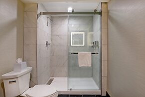 Four Points by Sheraton St. Catharines Niagara Suites