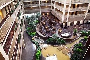 Embassy Suites by Hilton Philadelphia Airport