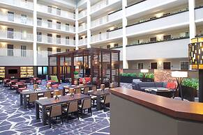 Embassy Suites by Hilton Philadelphia Airport