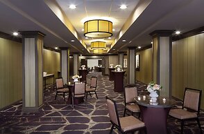 Embassy Suites by Hilton Philadelphia Airport