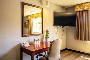 Red Lion Inn & Suites Vancouver
