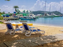 Catamaran Hotel Marina