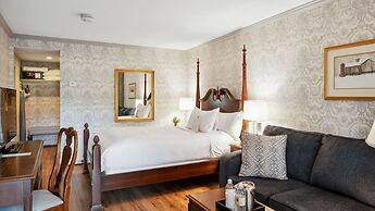 Avon Old Farms Hotel