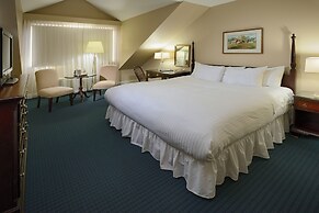 Avon Old Farms Hotel