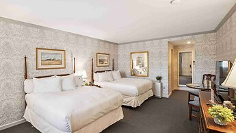 Avon Old Farms Hotel