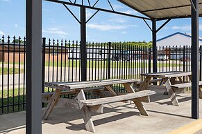 Days Inn by Wyndham Demopolis