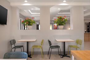 Spark by Hilton Fishkill