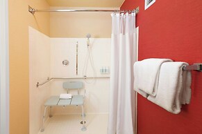 Courtyard by Marriott Richmond West