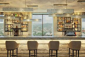 Sheraton Grand Tbilisi Metechi Palace