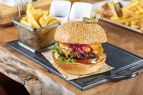 Sheraton Grand Tbilisi Metechi Palace