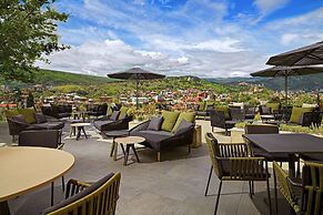 Sheraton Grand Tbilisi Metechi Palace