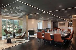 Sheraton Grand Tbilisi Metechi Palace