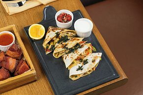 Sheraton Grand Tbilisi Metechi Palace