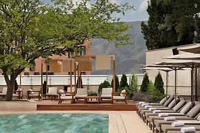 Sheraton Grand Tbilisi Metechi Palace
