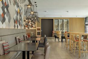 Sheraton Grand Tbilisi Metechi Palace