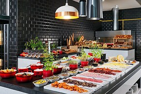 Sheraton Grand Tbilisi Metechi Palace