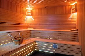 Sheraton Grand Tbilisi Metechi Palace