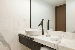 Sheraton Grand Tbilisi Metechi Palace