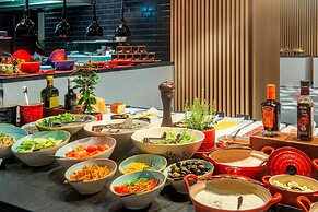 Sheraton Grand Tbilisi Metechi Palace