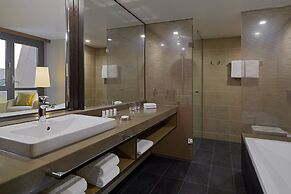 Sheraton Grand Tbilisi Metechi Palace