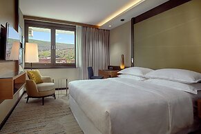 Sheraton Grand Tbilisi Metechi Palace
