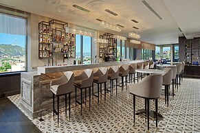 Sheraton Grand Tbilisi Metechi Palace