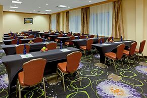 Holiday Inn Clark - Newark Area by IHG