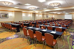 Holiday Inn Clark - Newark Area by IHG