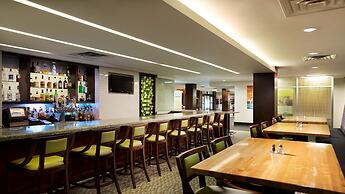Holiday Inn Clark - Newark Area by IHG