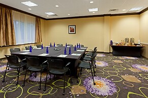 Holiday Inn Clark - Newark Area by IHG