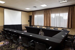 Holiday Inn Clark - Newark Area by IHG