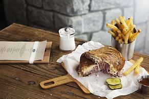 Hotel Indigo Atlanta - Vinings by IHG