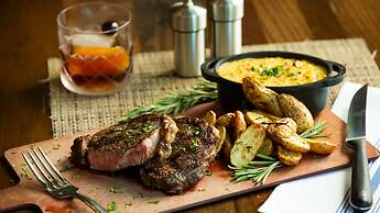 Hotel Indigo Atlanta - Vinings by IHG