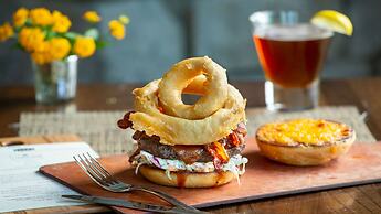 Hotel Indigo Atlanta - Vinings by IHG