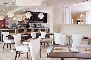 Delta Hotels by Marriott Orlando Lake Buena Vista