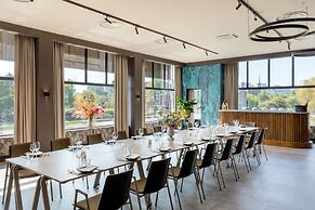 Apollo Hotel Amsterdam, a Tribute Portfolio Hotel