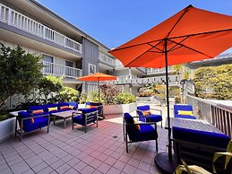 Holiday Inn Express Monterey-Cannery Row by IHG