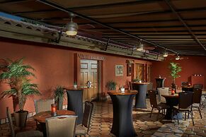 Hilton Phoenix Resort at the Peak