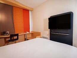 ibis Paris Pont De Suresnes
