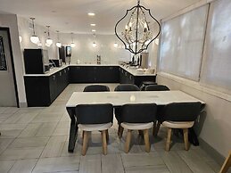 La Quinta Inn & Suites by Wyndham Deerfield Beach I-95