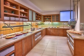 Hyatt Place Waikiki Beach