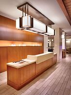 Hyatt Place Waikiki Beach