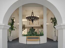 Arizona Grand Resort & Spa