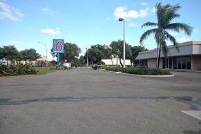 Motel 6 Miami, FL