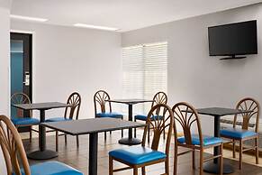 Days Inn by Wyndham Fulton