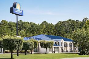 Days Inn by Wyndham Fulton