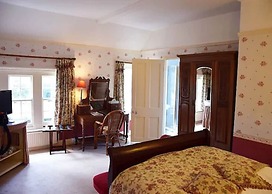 Esseborne Manor Hotel