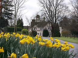 Esseborne Manor Hotel