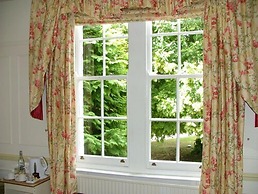 Esseborne Manor Hotel